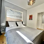 Geraeumiges City-apartment Mit 2 Badezimmer Und Parkplaetzen D46-og Lejlighed *
