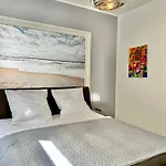 Geraeumiges City-apartment Mit 2 Badezimmer Und Parkplaetzen D46-og *