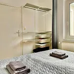 Geraeumiges City-apartment Mit 2 Badezimmer Und Parkplaetzen D46-og