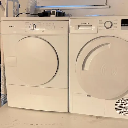 Geraeumiges City-apartment Mit 2 Badezimmer Und Parkplaetzen D46-og Oldenburg