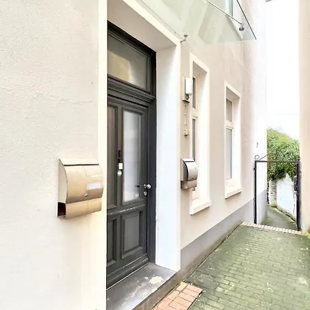 Geraeumiges City-apartment Mit 2 Badezimmer Und Parkplaetzen D46-og * Oldenburg