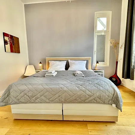 Geraeumiges City-apartment Mit 2 Badezimmer Und Parkplaetzen D46-og