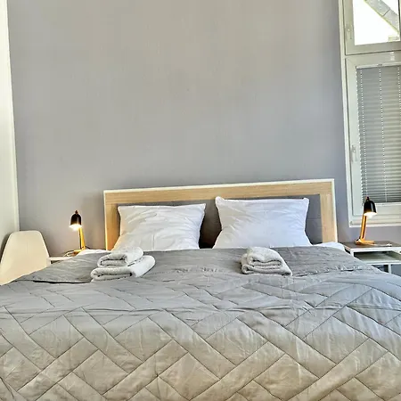 Geraeumiges City-apartment Mit 2 Badezimmer Und Parkplaetzen D46-og Oldenburg