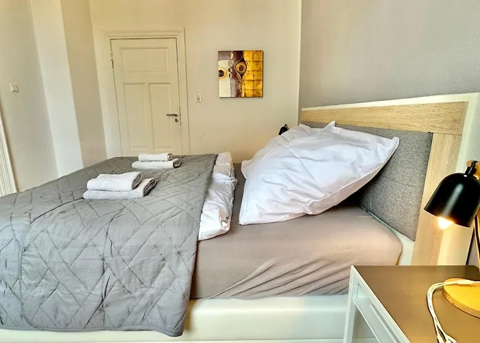 Geraeumiges City-apartment Mit 2 Badezimmer Und Parkplaetzen D46-og Daire