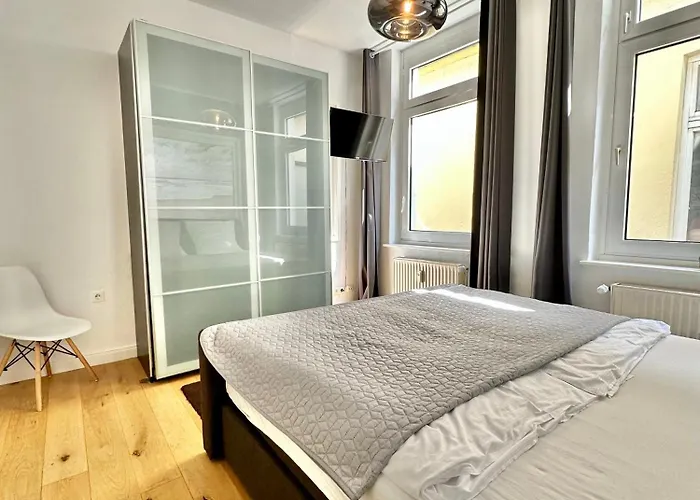 Geraeumiges City-apartment Mit 2 Badezimmer Und Parkplaetzen D46-og Daire
