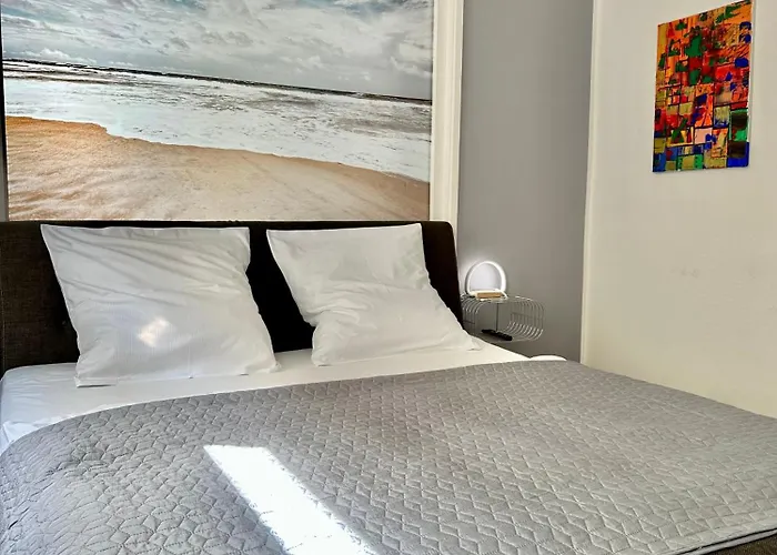 Geraeumiges City-apartment Mit 2 Badezimmer Und Parkplaetzen D46-og * Oldenburg