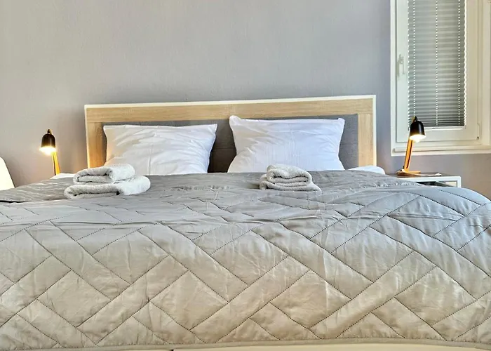 Apartment Geraeumiges City-apartment Mit 2 Badezimmer Und Parkplaetzen D46-og