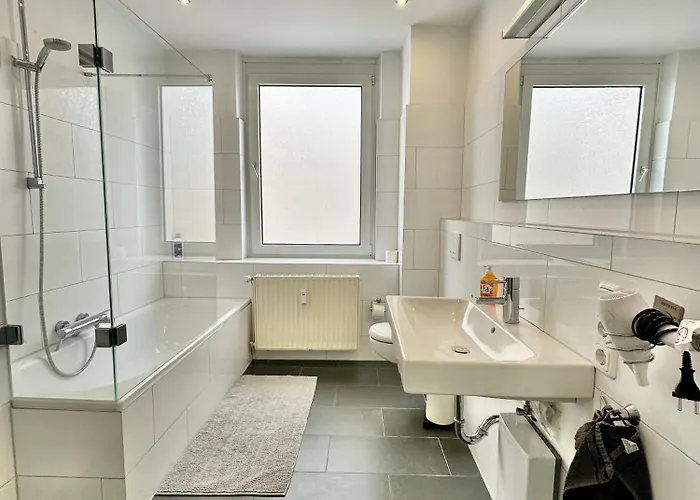 Geraeumiges City-apartment Mit 2 Badezimmer Und Parkplaetzen D46-og Daire *