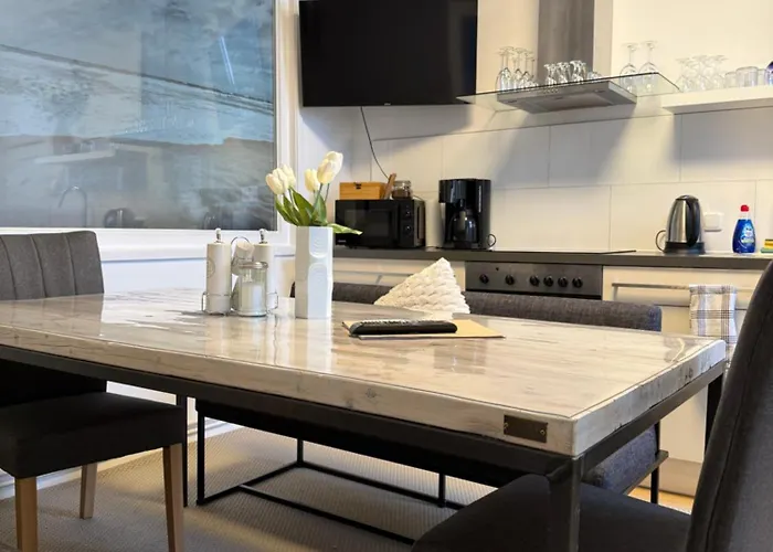 Geraeumiges City-apartment Mit 2 Badezimmer Und Parkplaetzen D46-og *