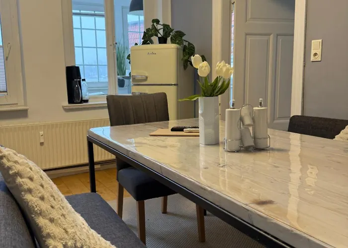 Geraeumiges City-apartment Mit 2 Badezimmer Und Parkplaetzen D46-og *